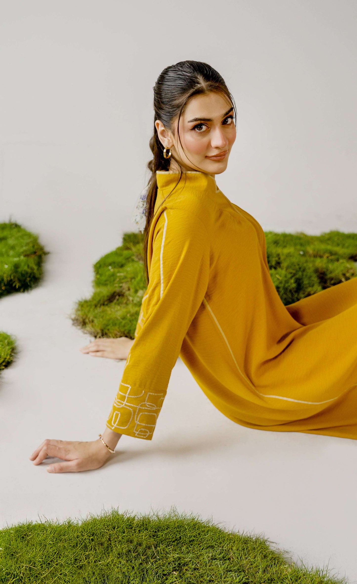Long-Dress with Embroidered Details
