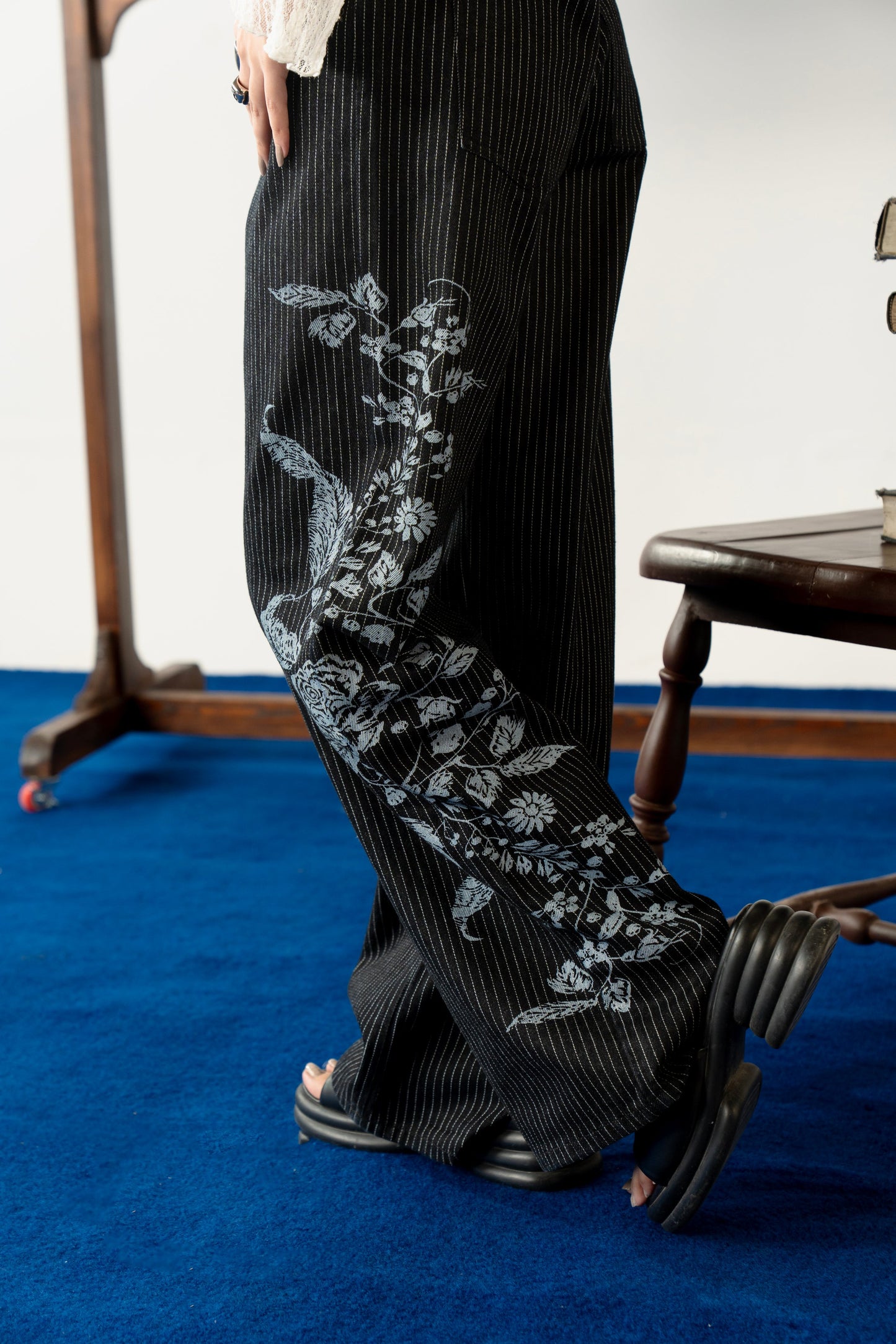Wide-Leg Pant with Printed Motif