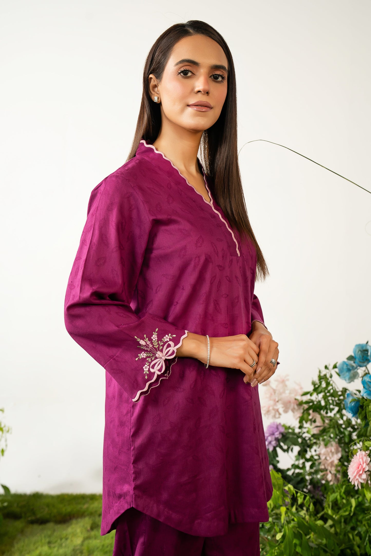 2-PIECE EMBROIDERED SUIT